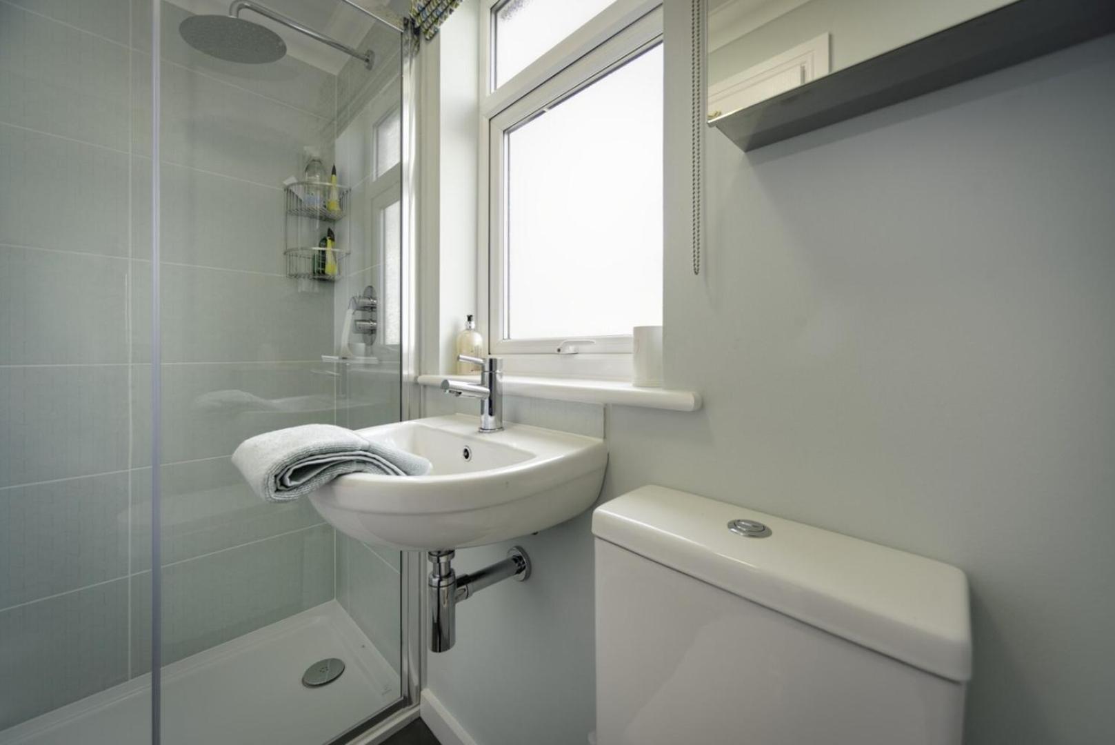 ליטלהמפטון Super 5 Bedroom Family Friendly Retreat Rustington מראה חיצוני תמונה